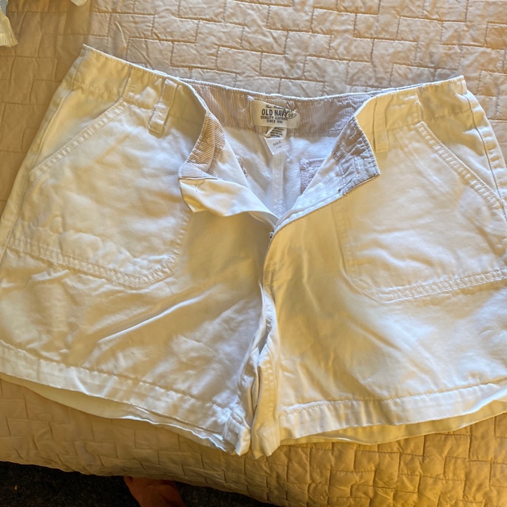 Old Navy white shorts